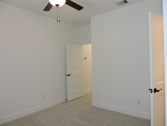 Building Photo - 12846 Meadow Wind Wy