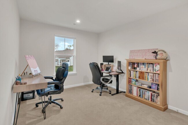 Building Photo - Beautiful Townhome!! Great Location!!