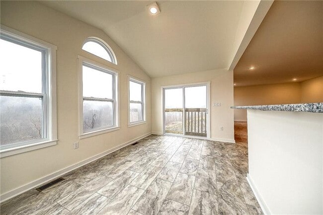 Building Photo - 123 Foxhound Dr