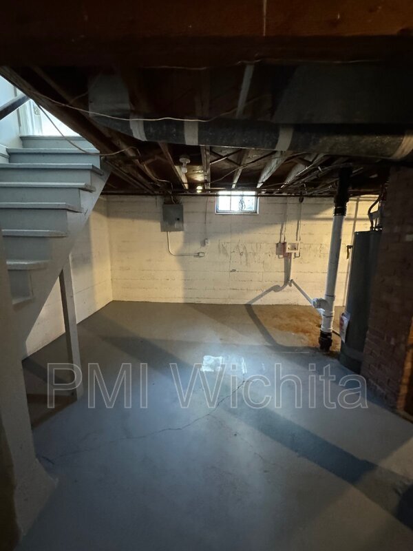 Building Photo - 6141 E Boston St