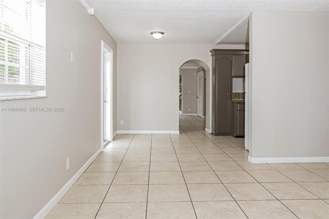 Building Photo - 1443 7th St