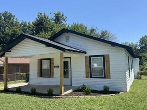 Building Photo - 1714 N Kelham Ave