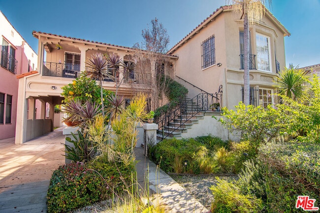 Primary Photo - 1040 S Alfred St