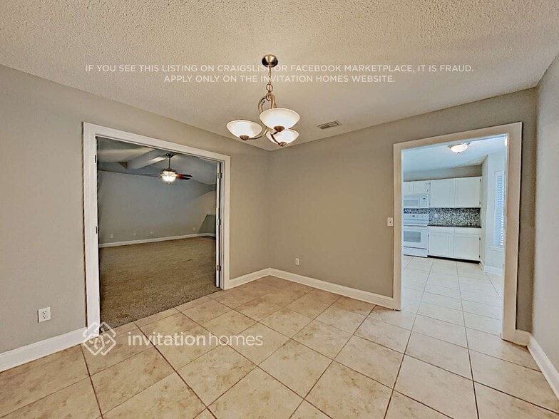 Building Photo - 8346 Lakemont Dr