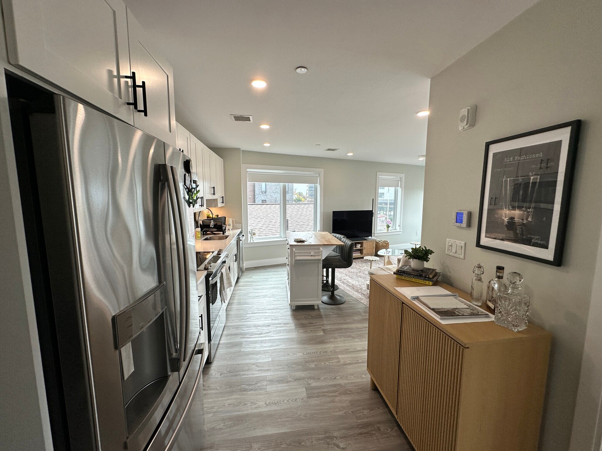 Building Photo - 206 Old Colony Ave