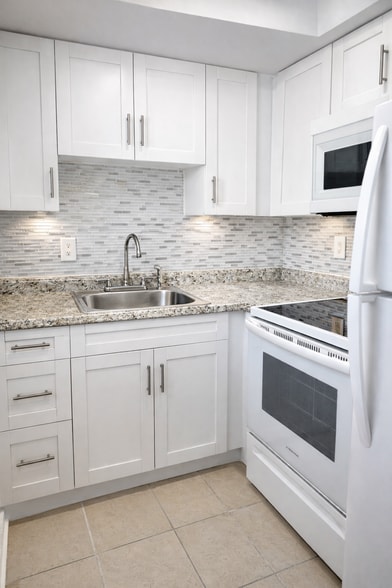 Interior Photo - Sabal Palm Apartments