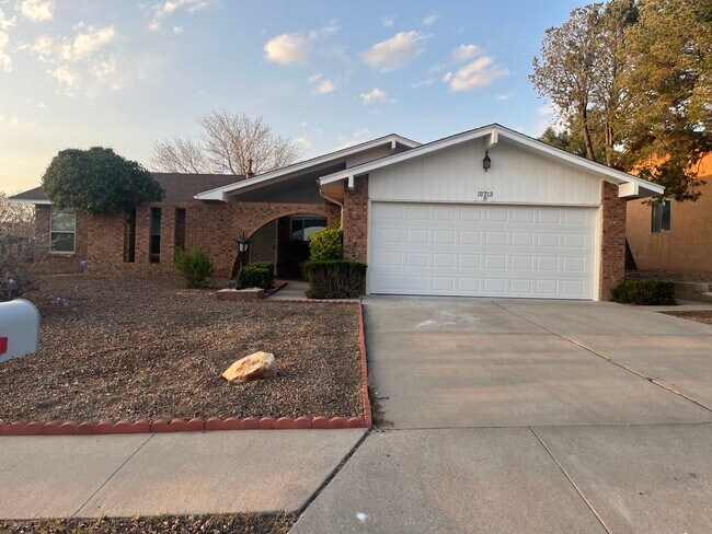 Building Photo - 10713 Hagen Rd NE