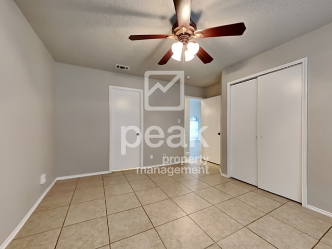 Building Photo - $1899! Beautiful 3Bed/2Bath Home ready for...