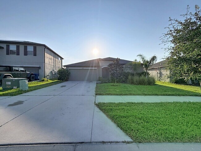 Building Photo - 31857 Sun Kettle Lp