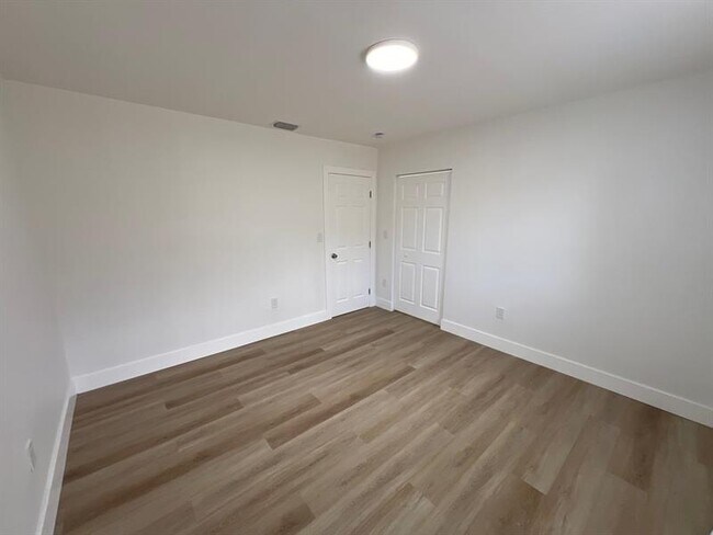 Building Photo - 2820 NW 95th St