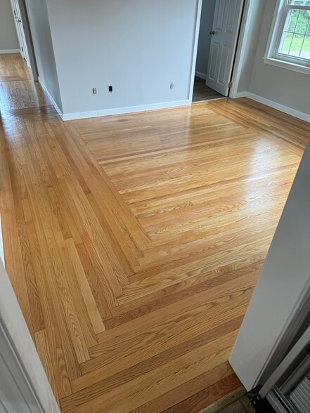 Building Photo - 53 Pettaconsett Ave