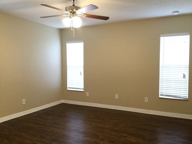 Building Photo - 1072 Bluegrass Dr