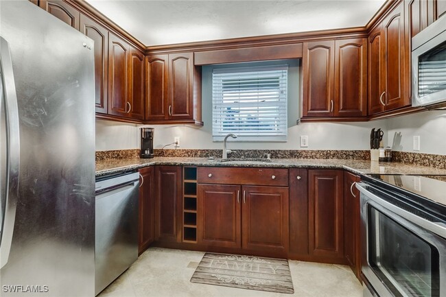 Building Photo - 1351 Curlew Ave