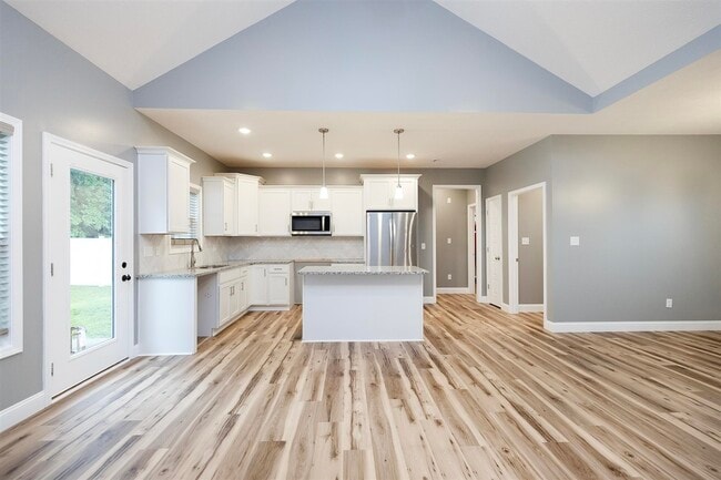 Building Photo - 1254 Melody Ave