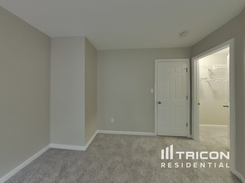 Building Photo - 1306 Sutler Terrace
