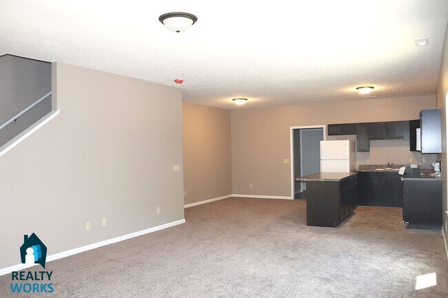 Building Photo - 805 Charleston St