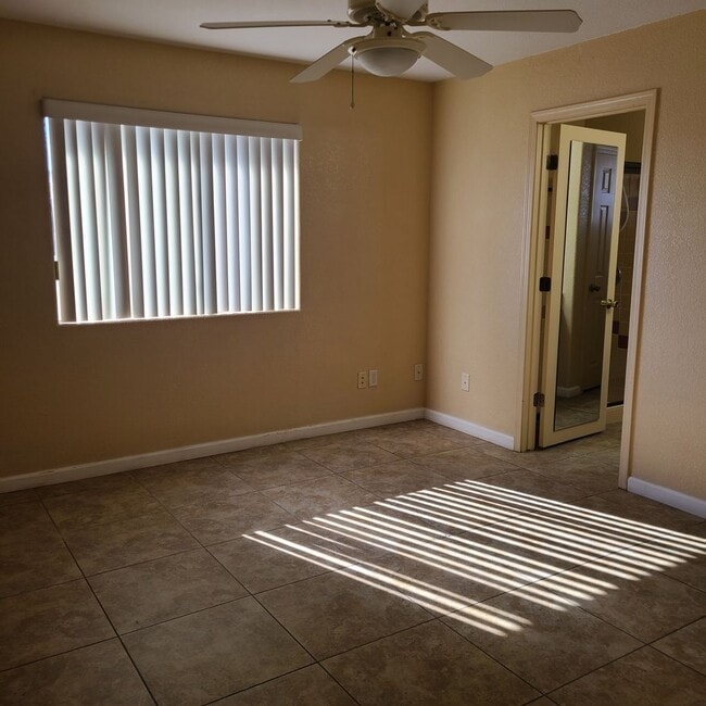 Building Photo - Desirable Corner lot with 2 car garage!
