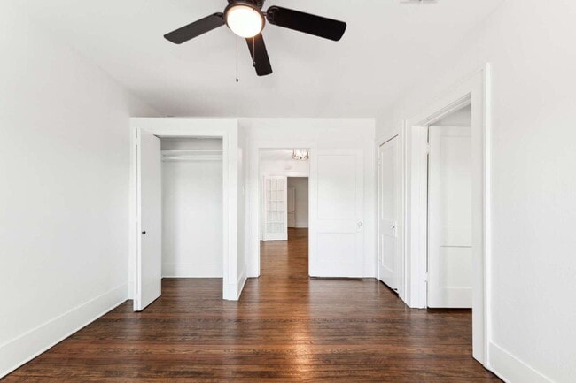 Building Photo - Tastefully updated duplex in the heart of ...