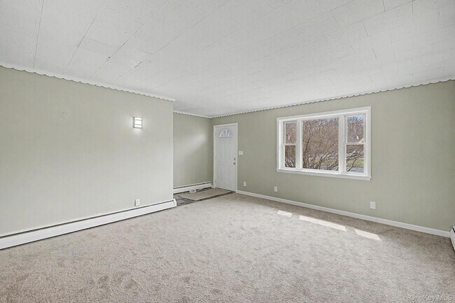 Building Photo - 2585 State Rte 55