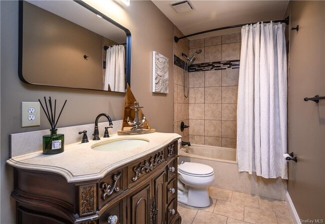 Building Photo - 150 N Bedford Rd