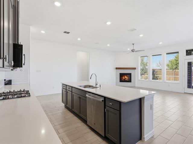 Building Photo - 1018 Sassafras Dr