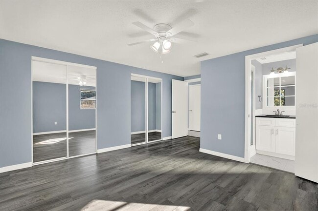 Building Photo - 7902 Canna Dr