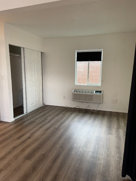 Primary Photo - 601 N Cameron St