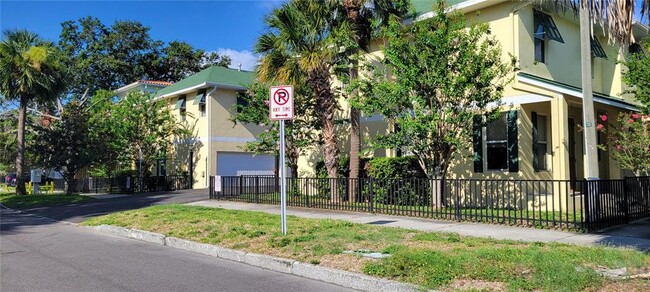 Building Photo - 1112 Islamorada Ln