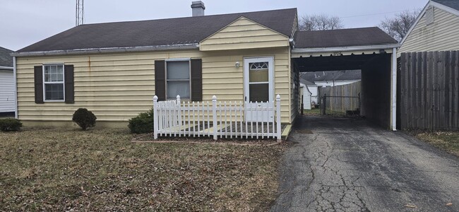 Primary Photo - 2-Bedroom, 1-Bath Home with Carport & Fenc...