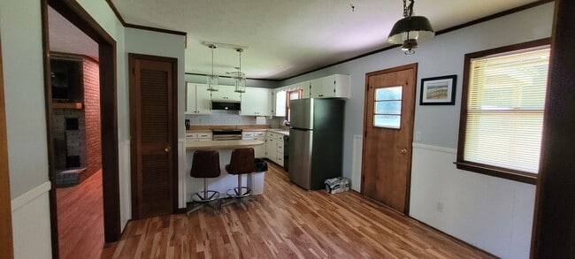 Building Photo - 203 Church Hollow Rd