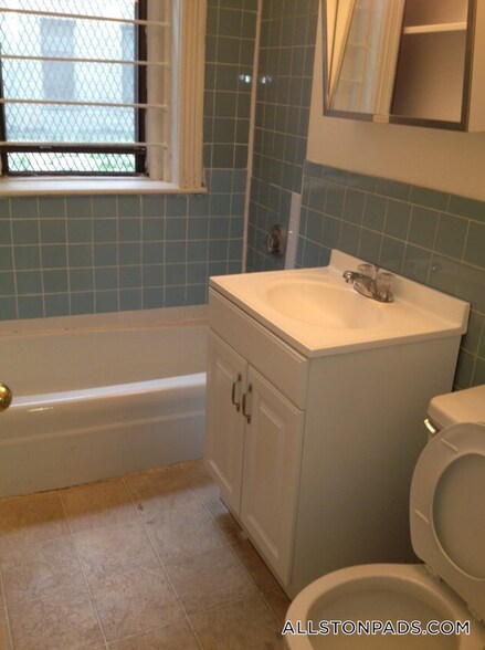 Building Photo - 1152 Commonwealth Ave