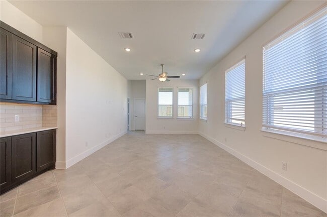 Building Photo - 31031 Star Gazer Rd