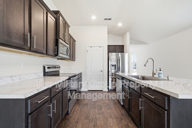 Building Photo - 15729 Equine Gait Dr
