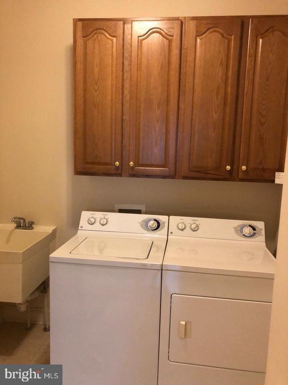 Building Photo - 20090 Valhalla Square