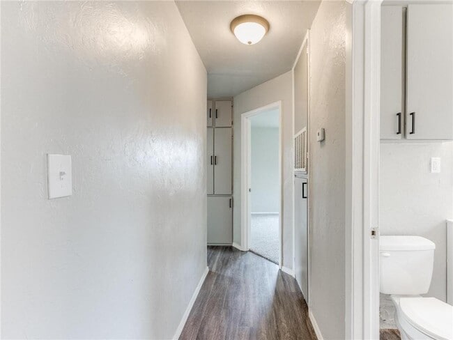 Building Photo - 1716 SW 18th St