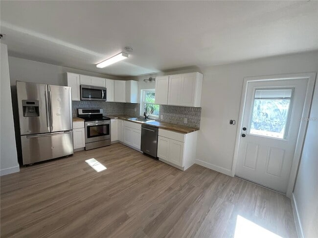 Building Photo - 117 Deen Blvd