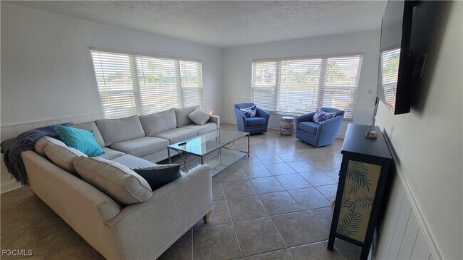 Building Photo - 1827 SE 41st St