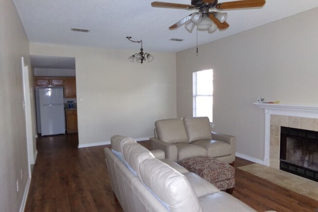 Building Photo - 1520 W Kentucky Ave