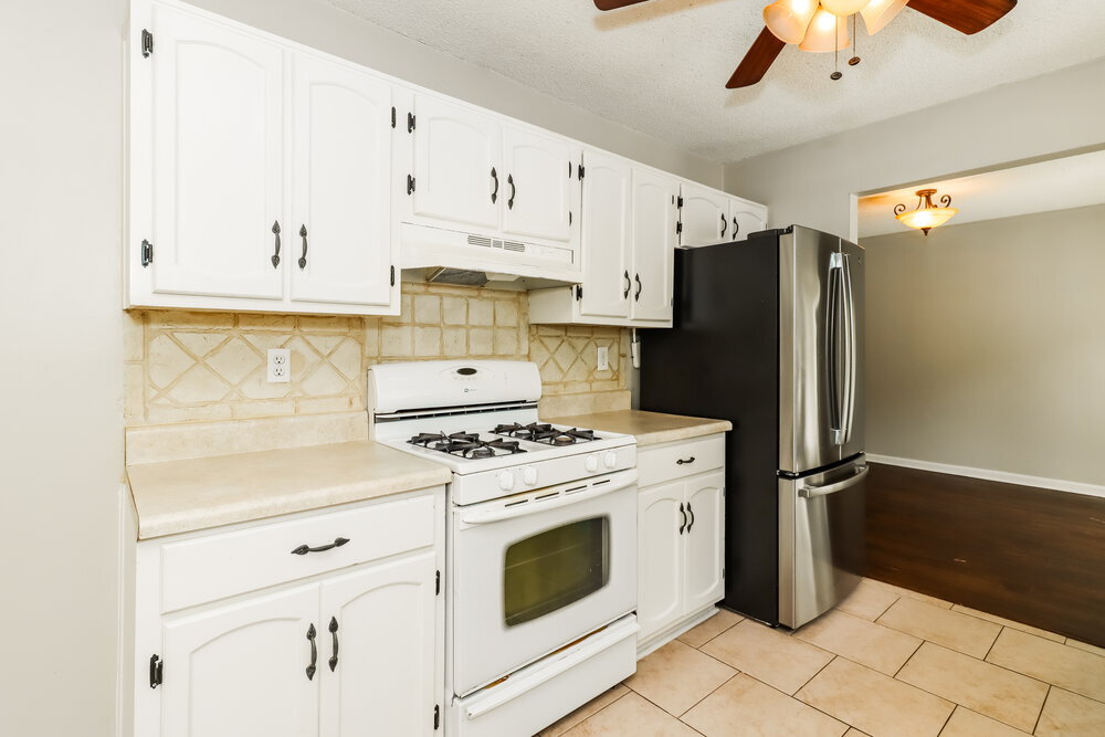 Building Photo - 2521 Country Lake Cir