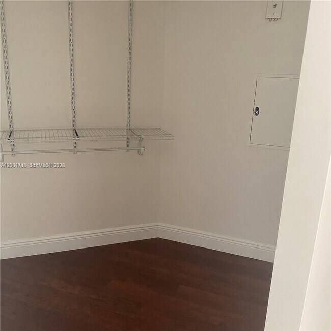 Building Photo - 7275 SW 90th Way
