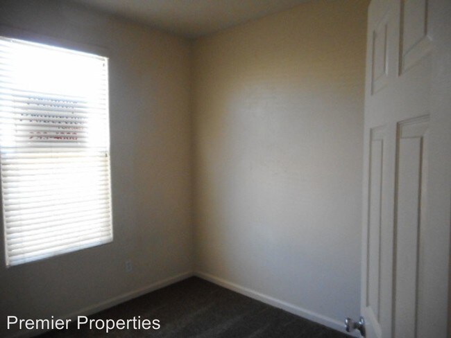 Building Photo - 4 br, 3 bath House - 4693 W Naomi Way