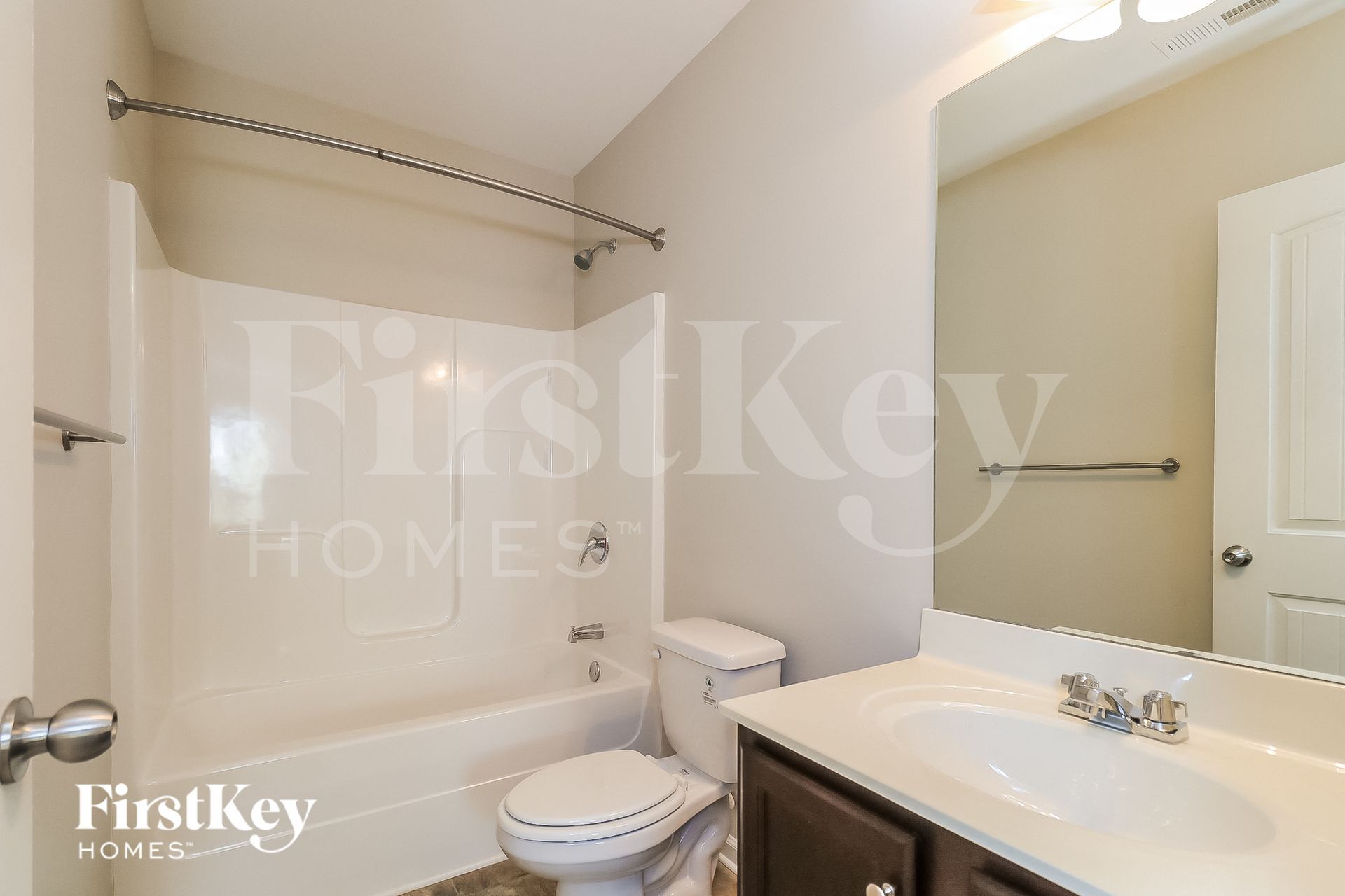 Building Photo - 703 Barberry Dr