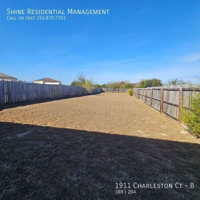 Building Photo - 1911 Charleston Ct