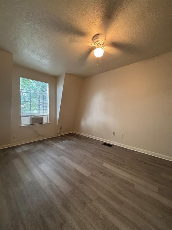 Building Photo - 218 S Pruett St