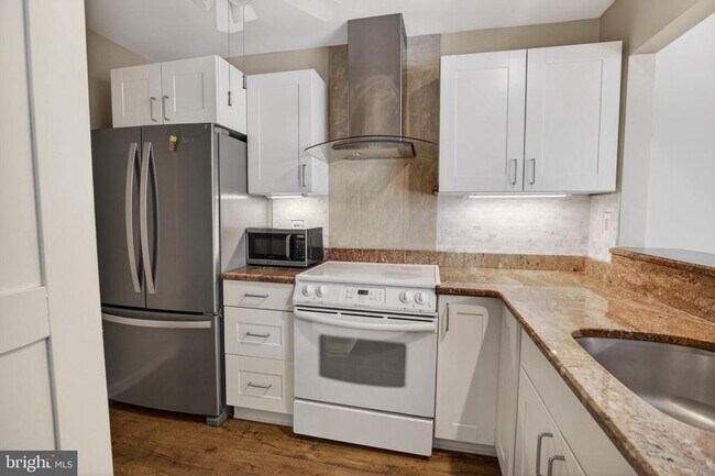 Building Photo - 31 Brookside Ct