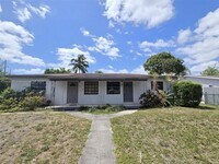 Building Photo - 3 bedroom in North Miami FL 33161