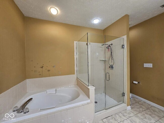 Building Photo - 5757 Spruce Knoll Ct