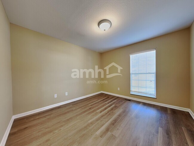 Building Photo - 5404 Silver Grove Ln