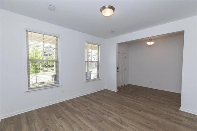Building Photo - 2219 Derrick Dr