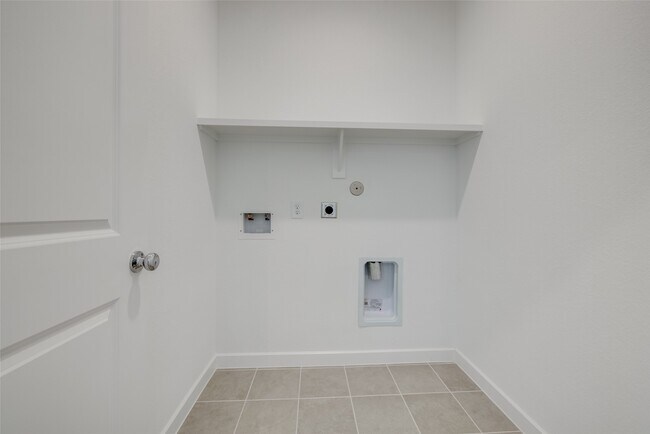 Building Photo - 9711 Westminster Mnr Dr